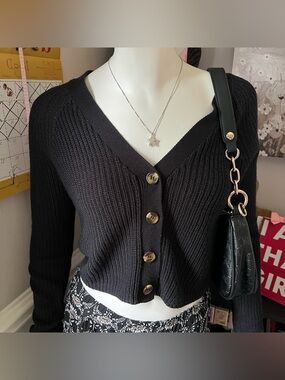 Black Ribbed Button Front Cardigan – S/M